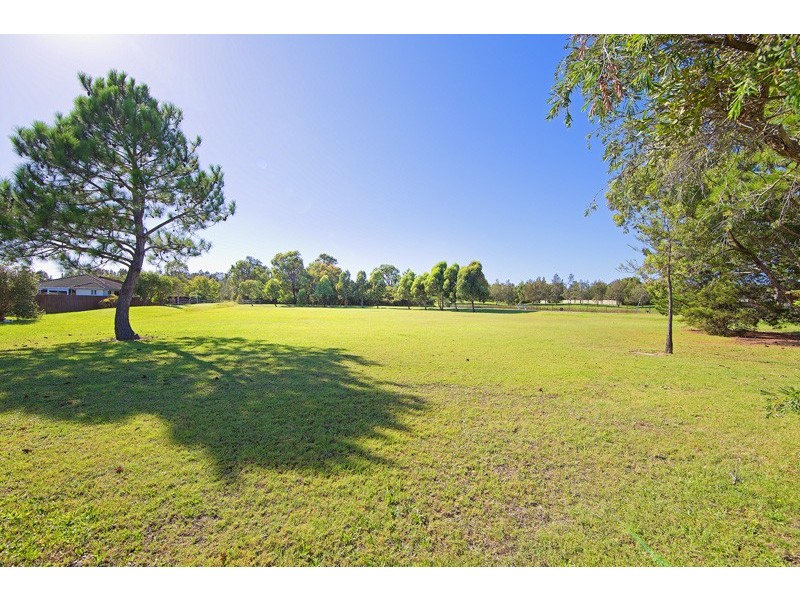 2 Tasman Avenue, Killarney Vale NSW 2261