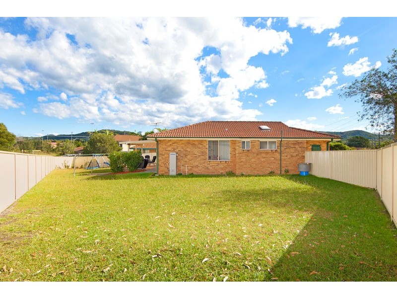 18 Adrian Close, Bateau Bay NSW 2261