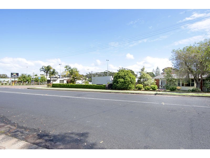 1 Bias Avenue, Bateau Bay NSW 2261