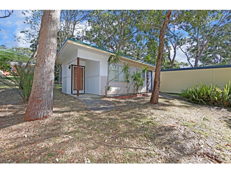 17 Burrawong Street, Bateau Bay NSW 2261