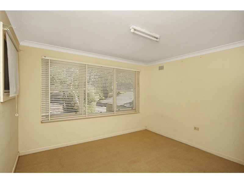 6 Burrawong Street, Bateau Bay NSW 2261