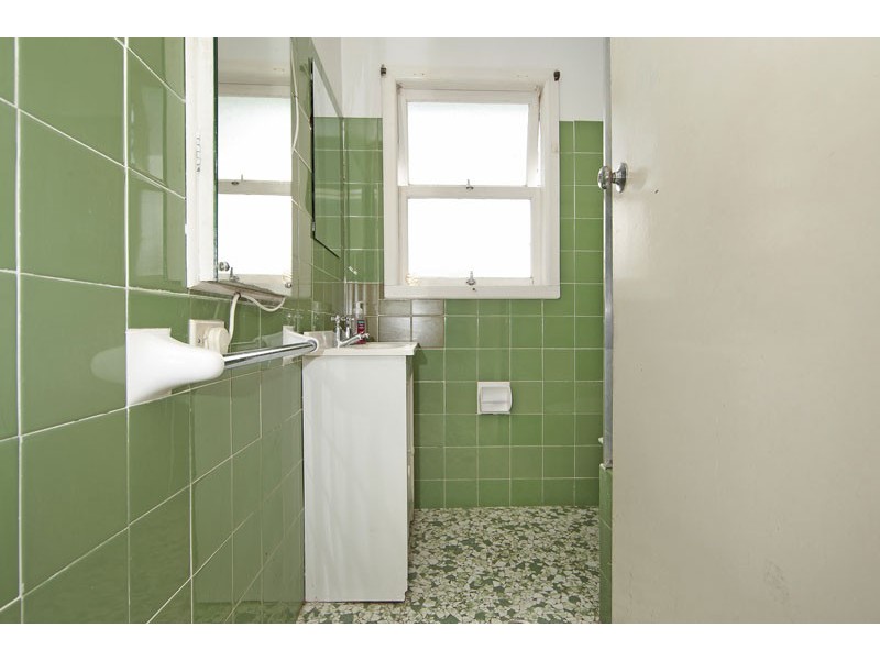 6 Burrawong Street, Bateau Bay NSW 2261