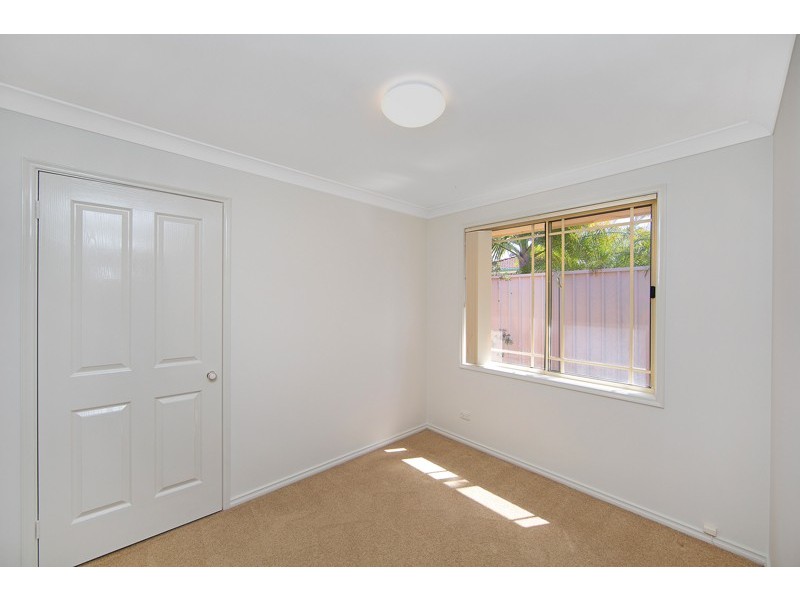 5/2 Finch Place, Bateau Bay NSW 2261