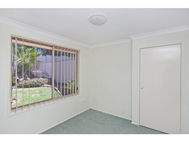 18 Macintyre Street, Bateau Bay NSW 2261