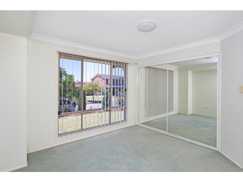 18 Macintyre Street, Bateau Bay NSW 2261