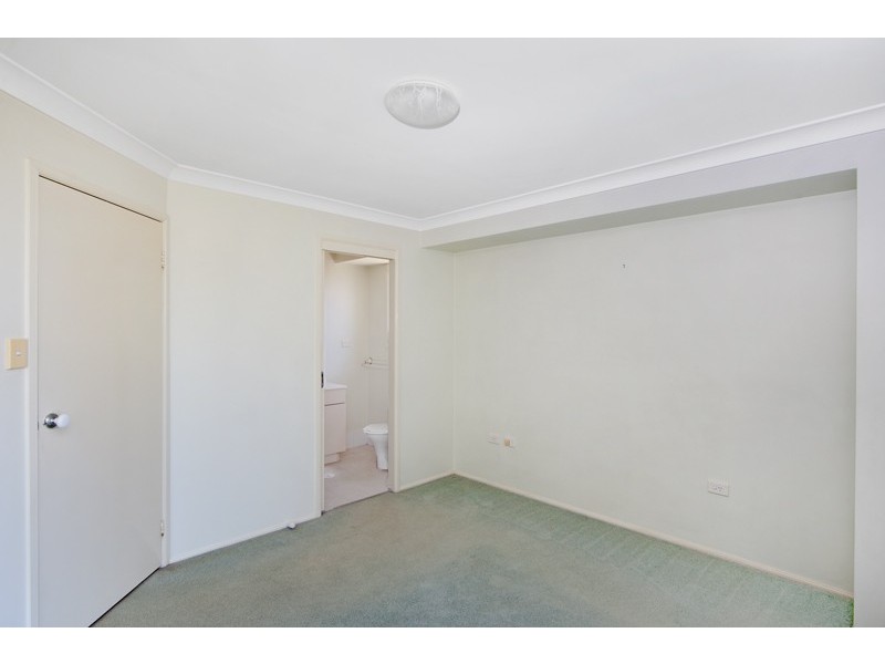 18 Macintyre Street, Bateau Bay NSW 2261