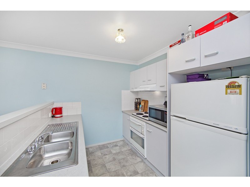 27A Macintyre Street, Bateau Bay NSW 2261