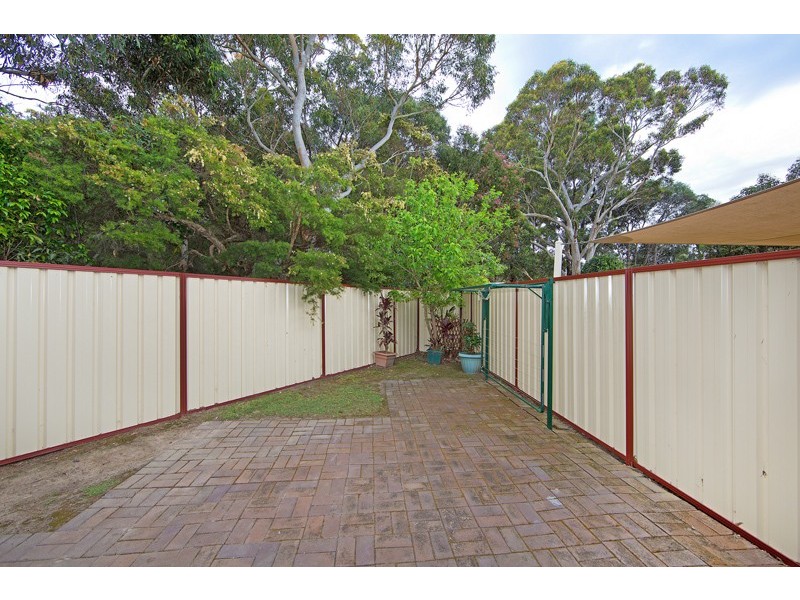 27A Macintyre Street, Bateau Bay NSW 2261