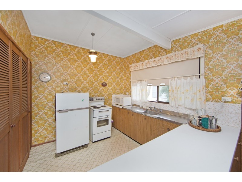 18 Patstone Street, Bateau Bay NSW 2261