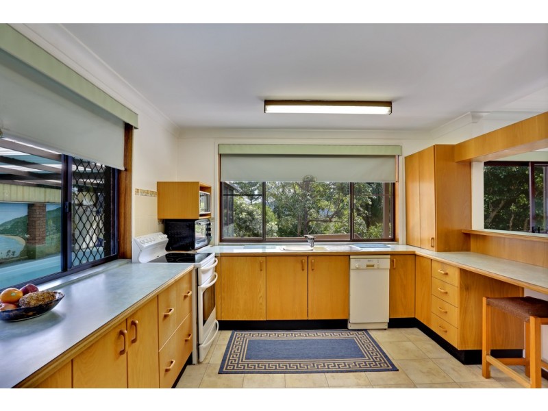 19 Wordsworth Avenue, Bateau Bay NSW 2261