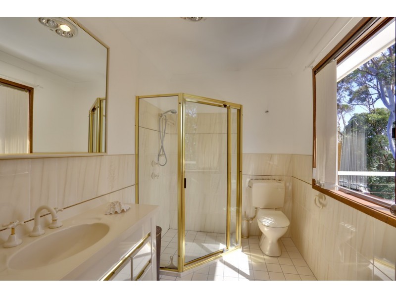 19 Wordsworth Avenue, Bateau Bay NSW 2261