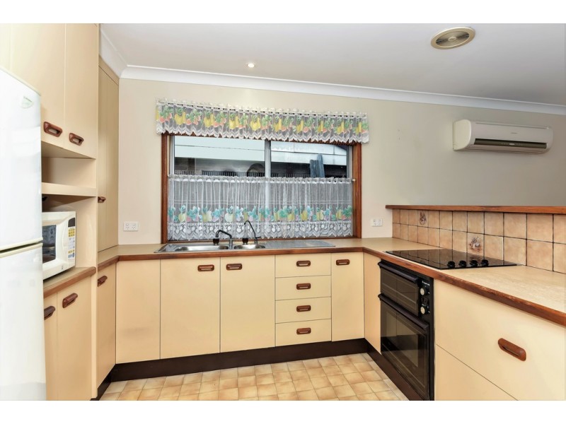 22 Murrumbidgee Crescent, Bateau Bay NSW 2261