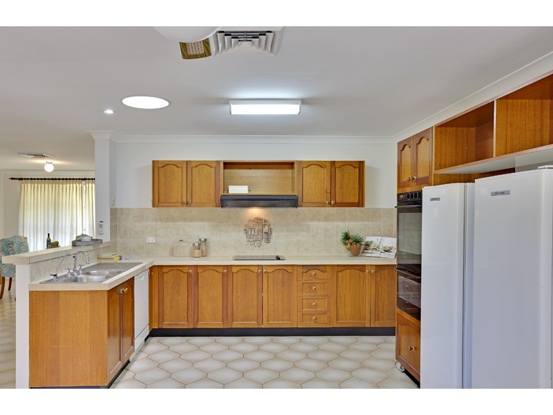 21 Namoi Close, Bateau Bay NSW 2261