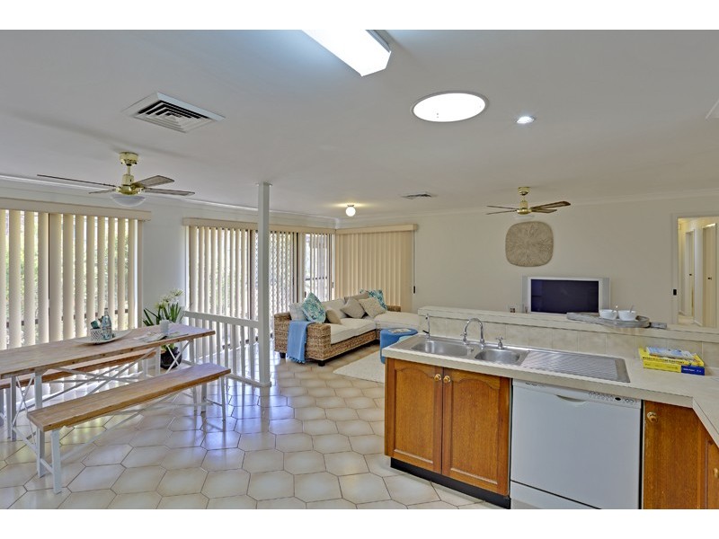 21 Namoi Close, Bateau Bay NSW 2261