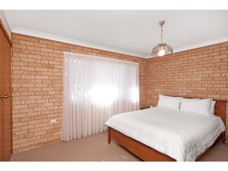 10 Caloola Close, Bateau Bay NSW 2261