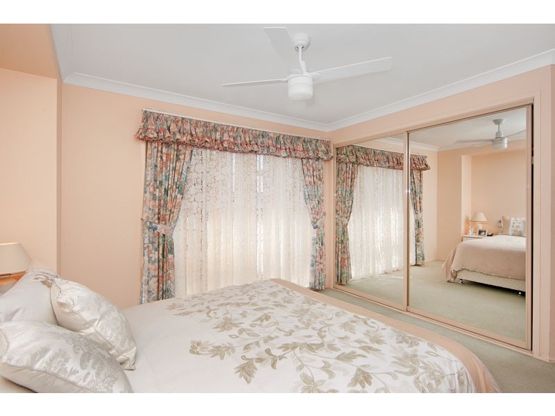 26 Castlereagh Crescent, Bateau Bay NSW 2261