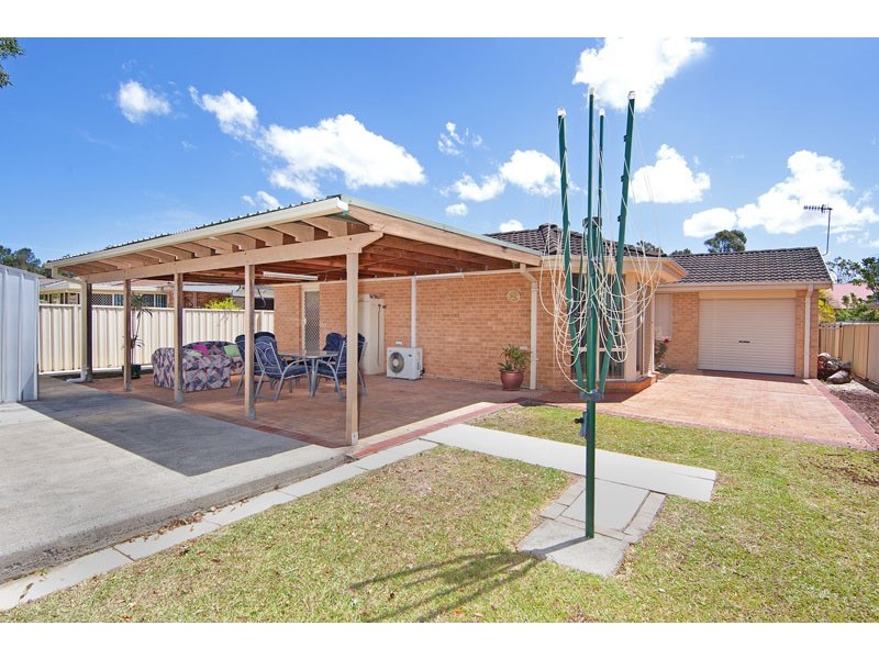 26 Castlereagh Crescent, Bateau Bay NSW 2261