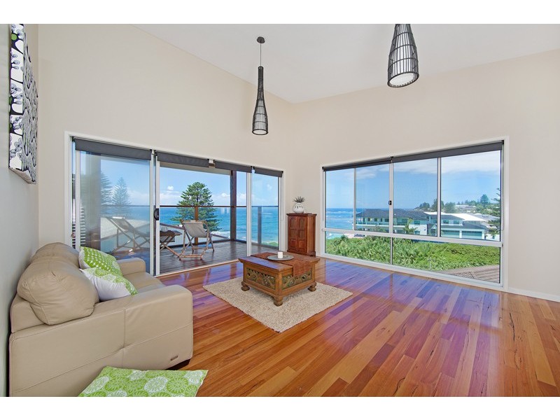 142 Ocean Parade, Blue Bay NSW 2261