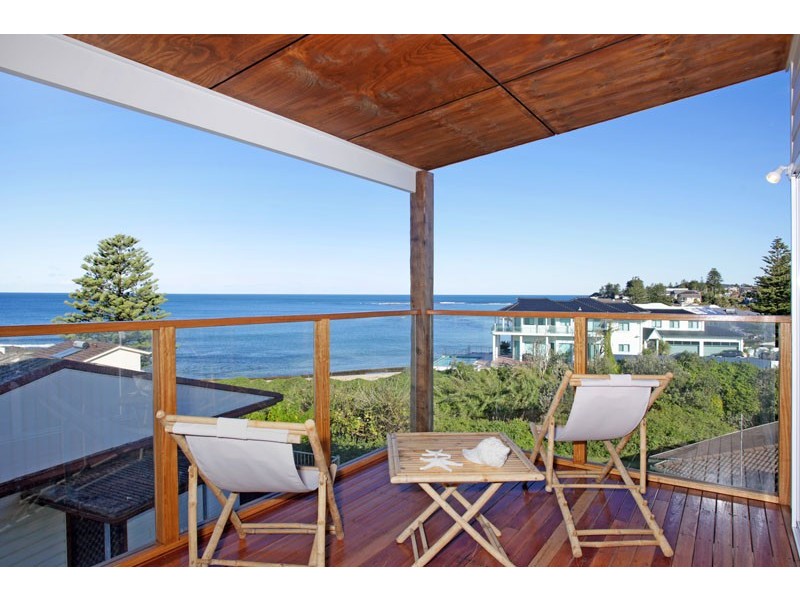 142 Ocean Parade, Blue Bay NSW 2261