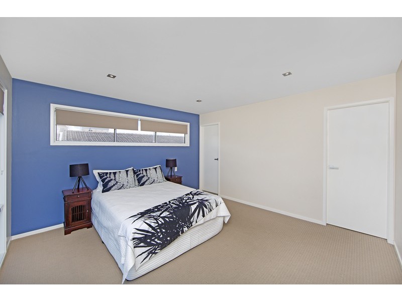 142 Ocean Parade, Blue Bay NSW 2261