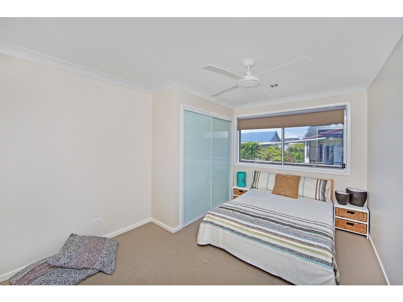 142 Ocean Parade, Blue Bay NSW 2261