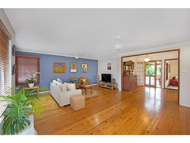 62 Bias Avenue, Bateau Bay NSW 2261