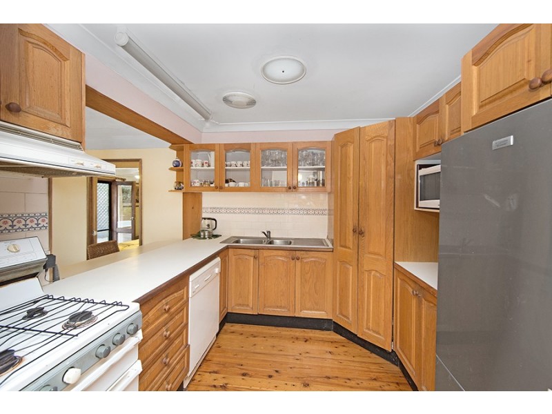 62 Bias Avenue, Bateau Bay NSW 2261