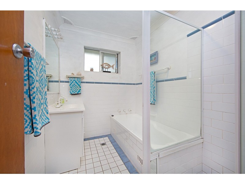 62 Bias Avenue, Bateau Bay NSW 2261