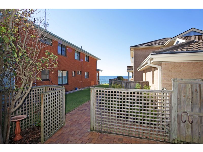 3/13 Charlton Street, Toowoon Bay NSW 2261