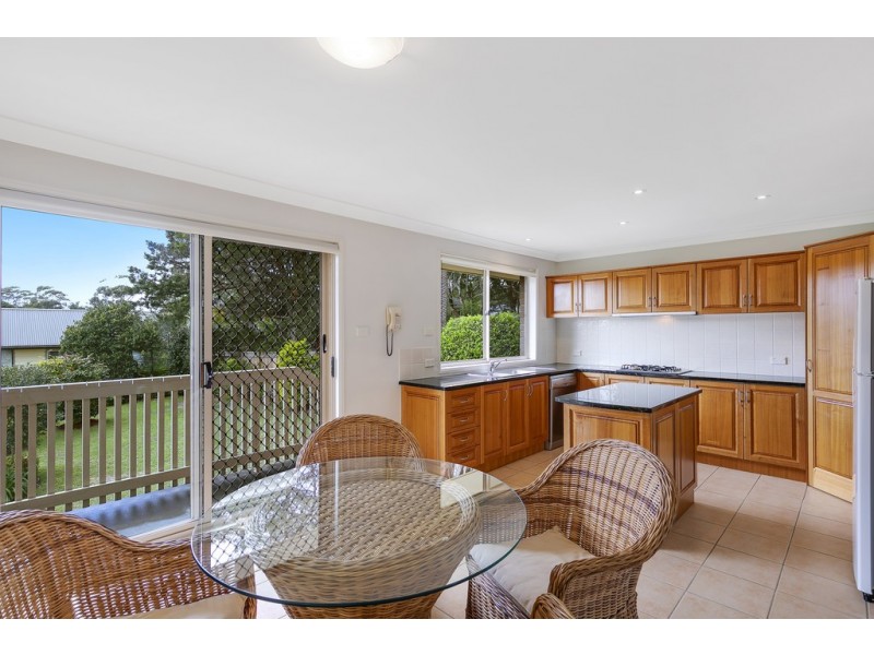 8 Point Street, Bateau Bay NSW 2261