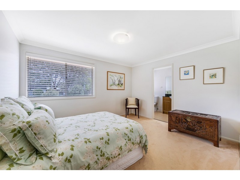 8 Point Street, Bateau Bay NSW 2261