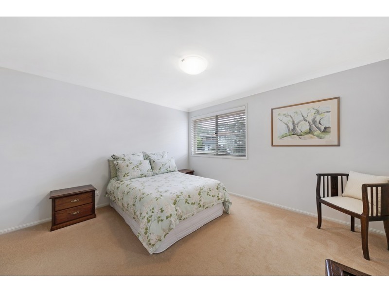 8 Point Street, Bateau Bay NSW 2261