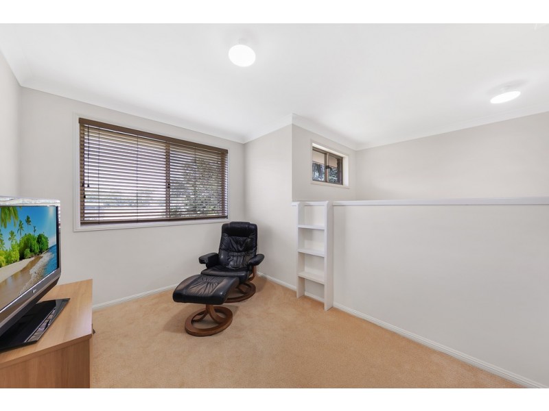 8 Point Street, Bateau Bay NSW 2261