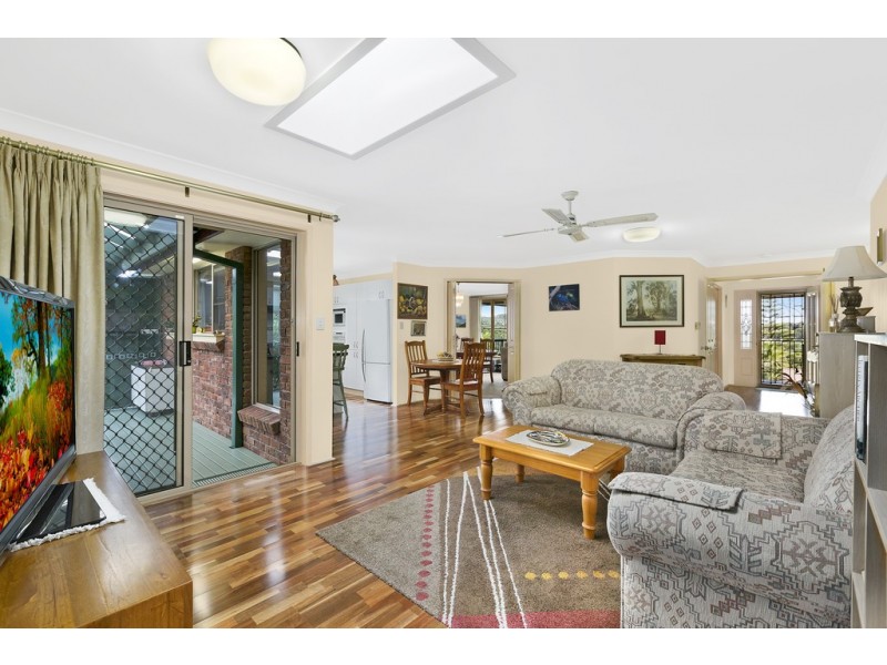6 Epsom Place, Bateau Bay NSW 2261