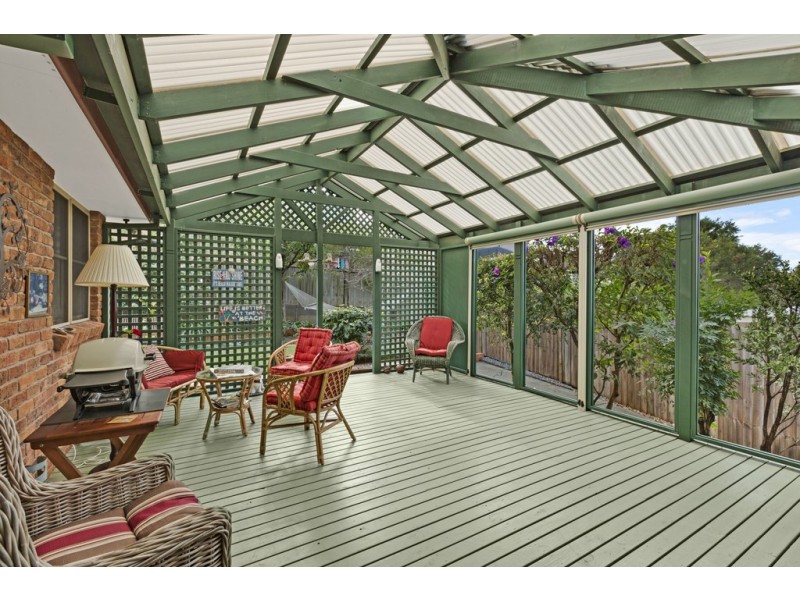 6 Epsom Place, Bateau Bay NSW 2261