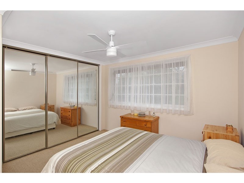 11 Rays Road, Bateau Bay NSW 2261