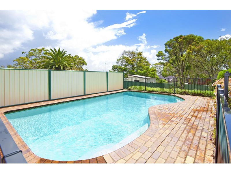 11 Rays Road, Bateau Bay NSW 2261
