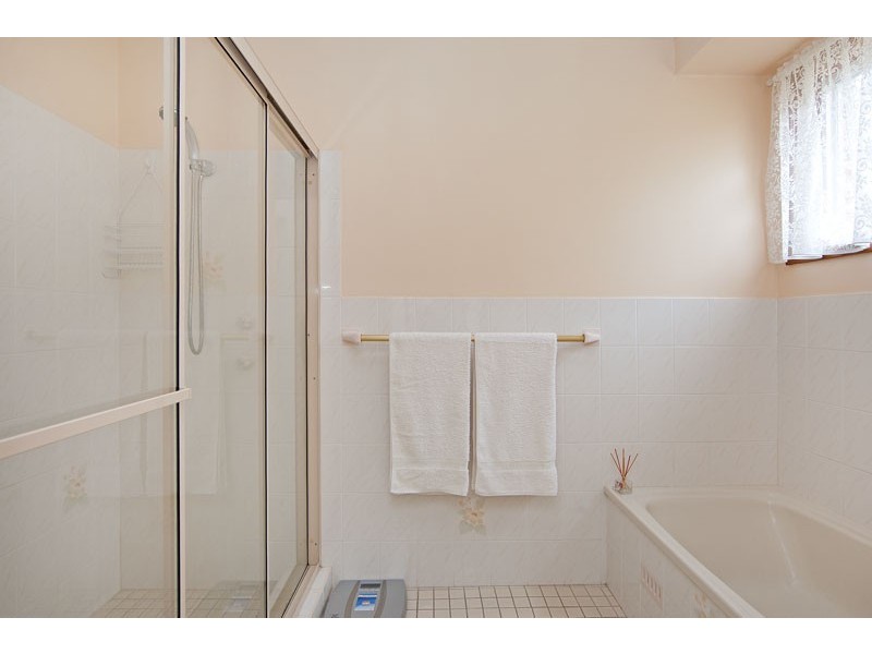 5 Montana Place, Bateau Bay NSW 2261