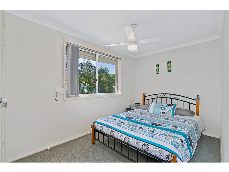 220 Cresthaven Avenue, Bateau Bay NSW 2261