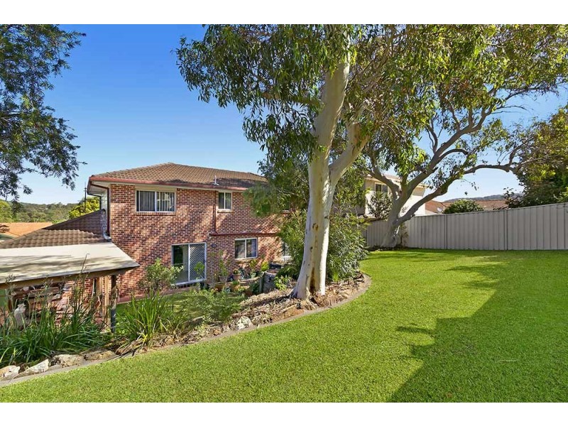 220 Cresthaven Avenue, Bateau Bay NSW 2261