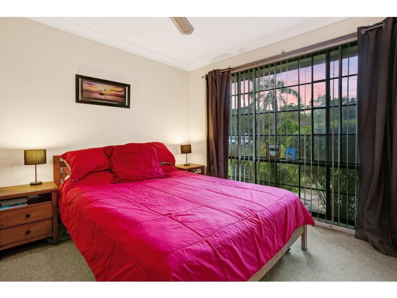 9 Bosun Close, Bateau Bay NSW 2261