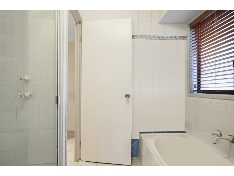 9 Bosun Close, Bateau Bay NSW 2261