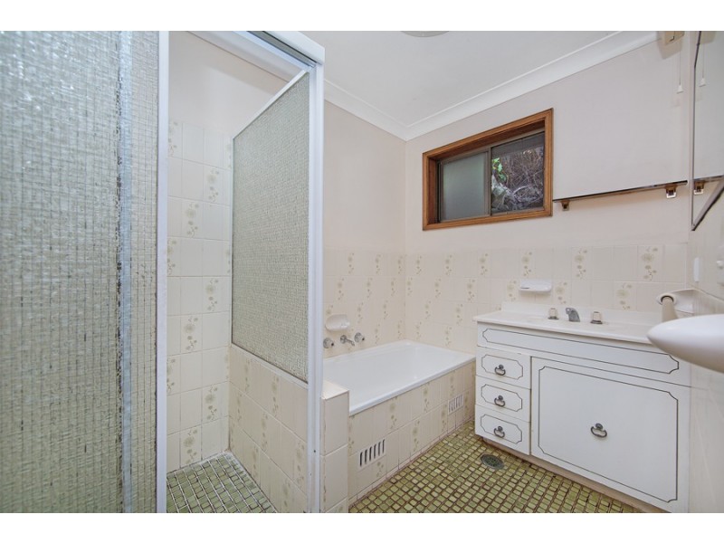 22 Northview Drive, Bateau Bay NSW 2261