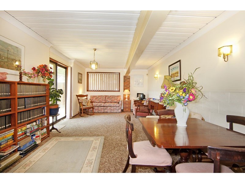 76 Rickard Street, Bateau Bay NSW 2261