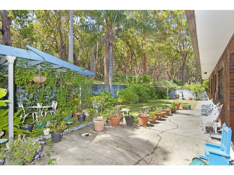 76 Rickard Street, Bateau Bay NSW 2261