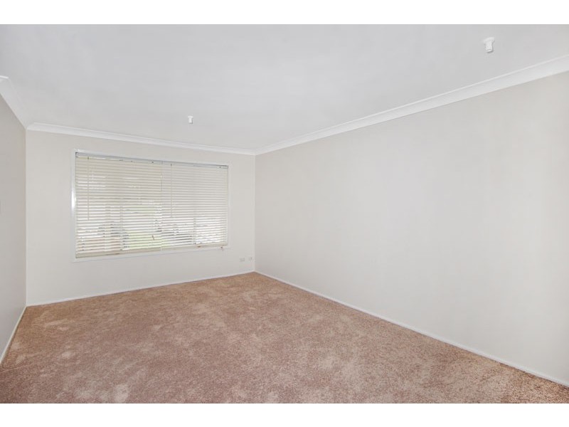 8 Promenade Avenue, Bateau Bay NSW 2261