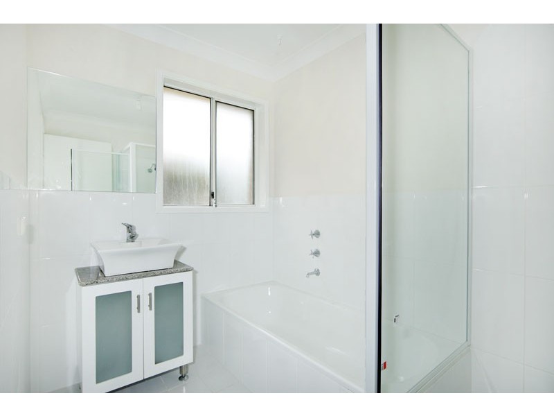 8 Promenade Avenue, Bateau Bay NSW 2261