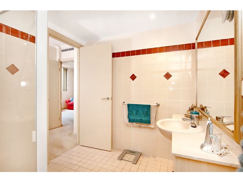 805/97-99 John Whiteway Drive, Gosford NSW 2250