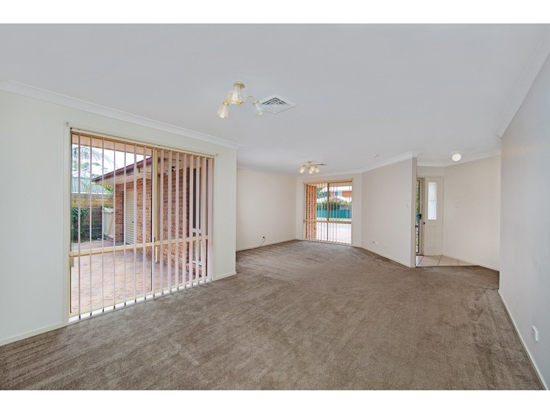 77 Bateau Bay Road, Bateau Bay NSW 2261
