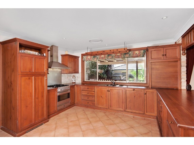 4 Papala Avenue, Bateau Bay NSW 2261